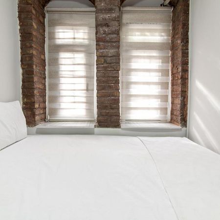 Modern Flat In The Heart Of Beyoglu Istanbul Exterior photo