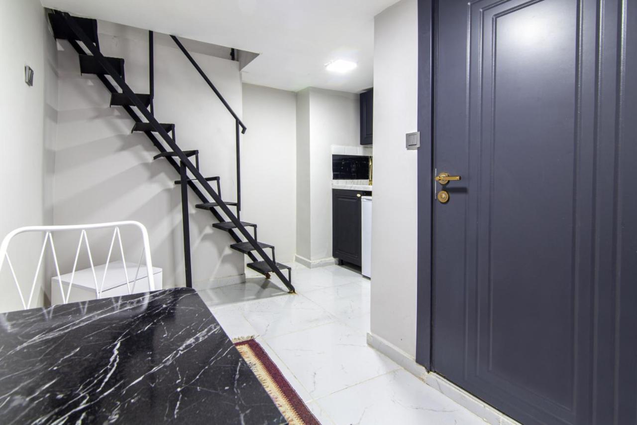 Modern Flat In The Heart Of Beyoglu Istanbul Exterior photo