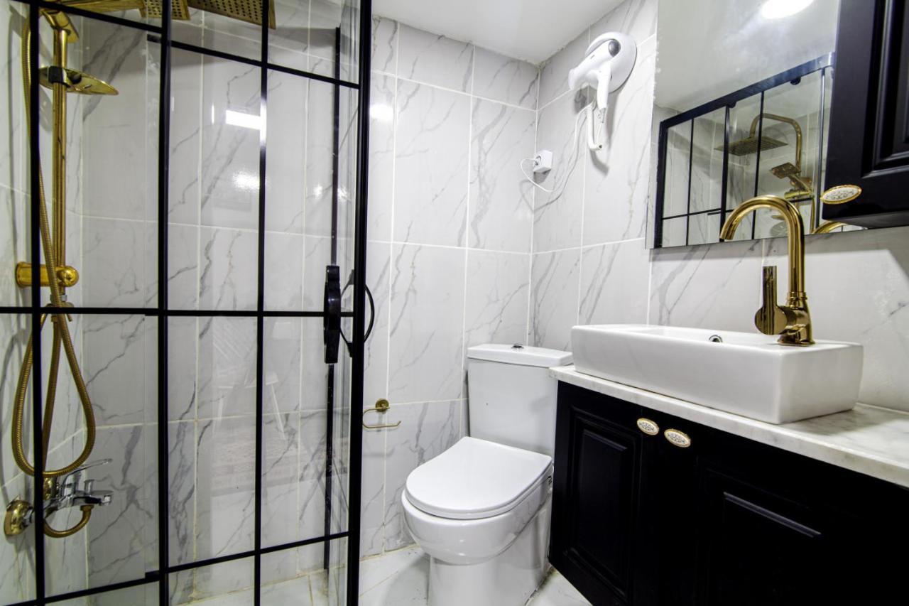 Modern Flat In The Heart Of Beyoglu Istanbul Exterior photo